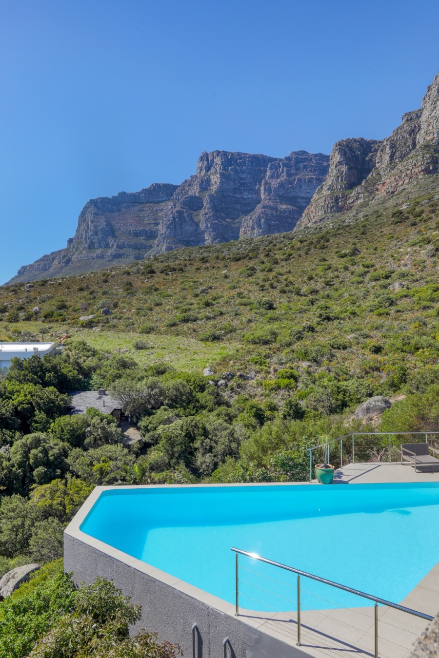 To Let 5 Bedroom Property for Rent in Camps Bay Western Cape